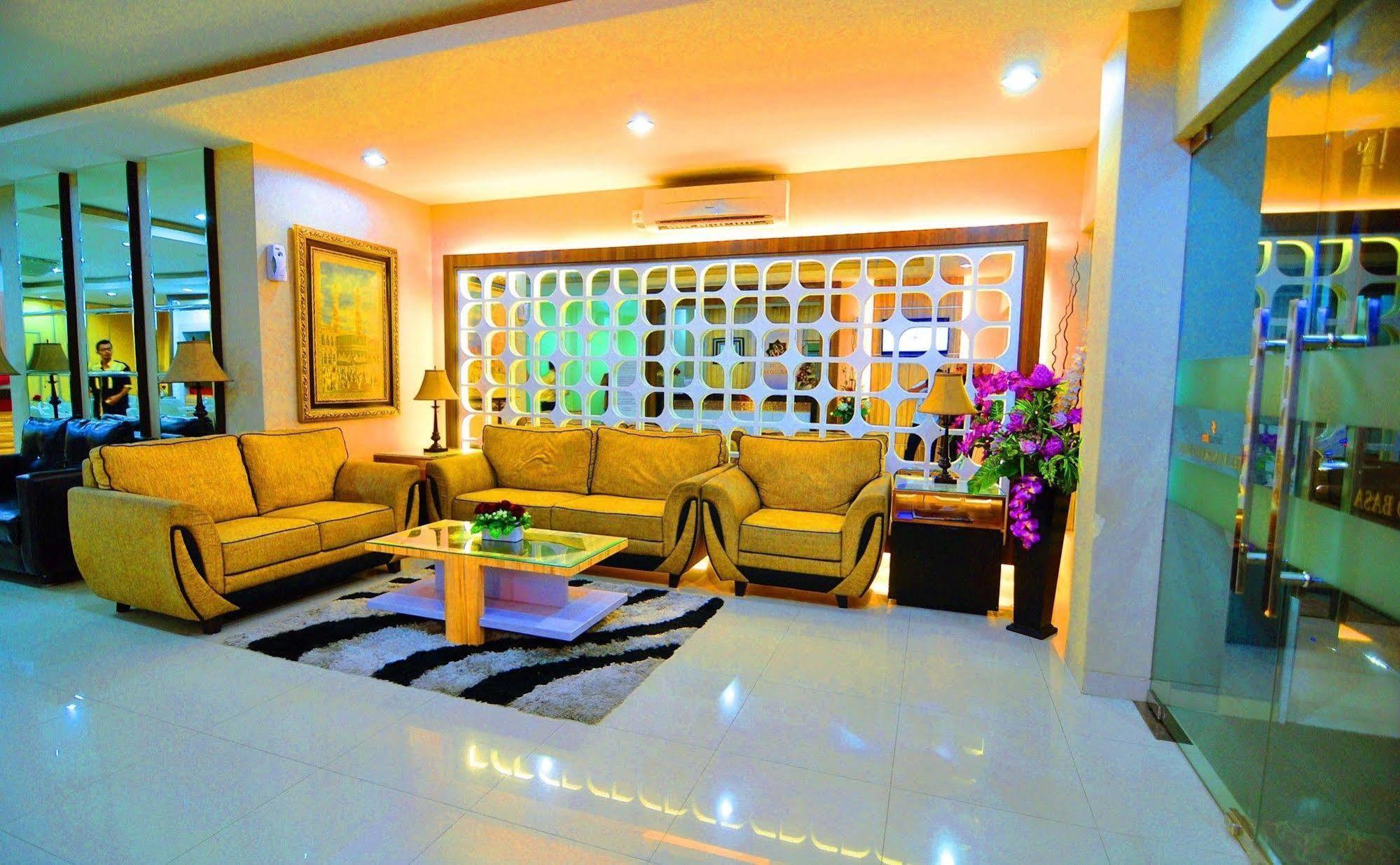 Rangkayo Basa Halal Hotel Padang  Luaran gambar