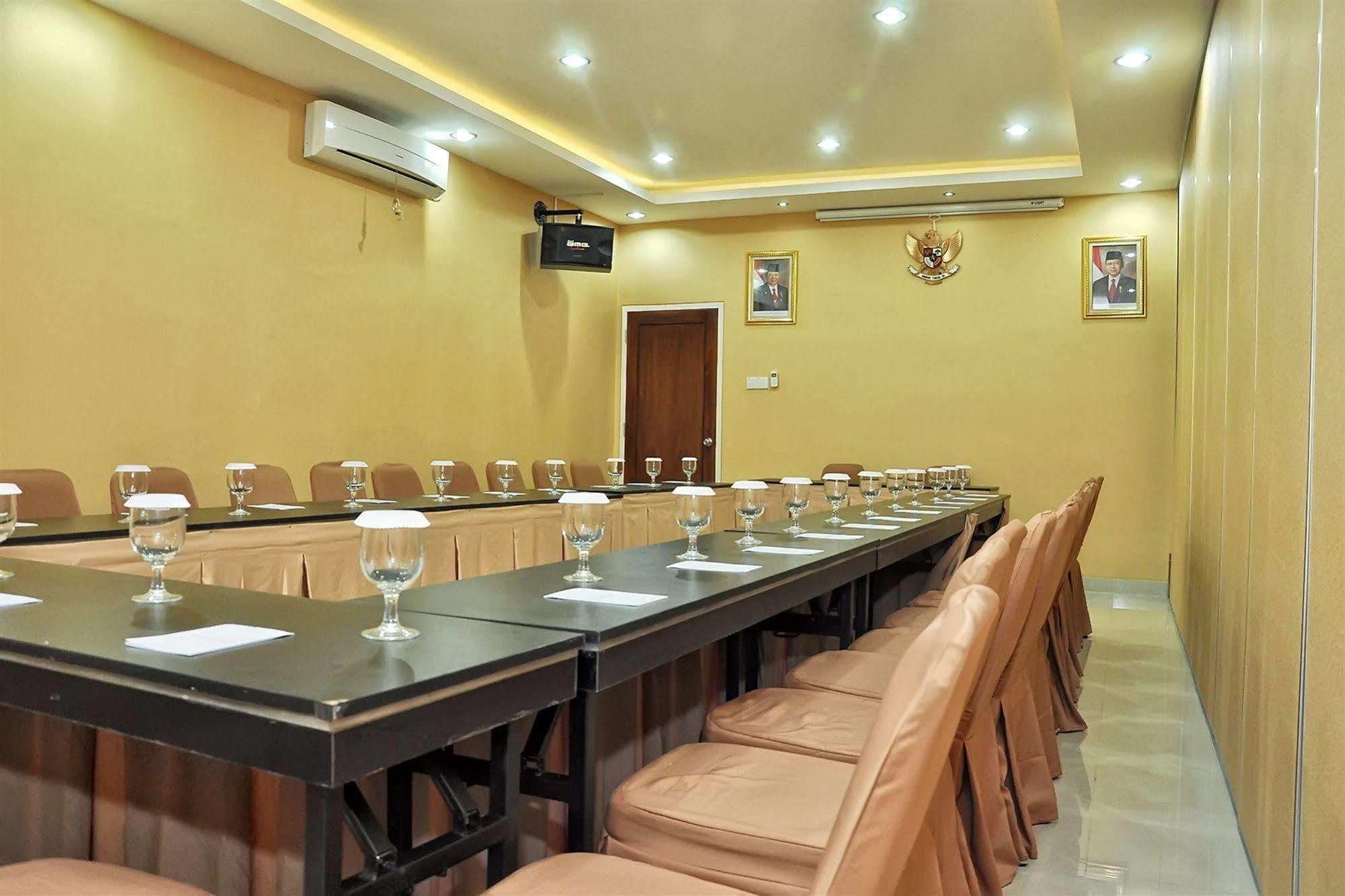 Rangkayo Basa Halal Hotel Padang  Luaran gambar